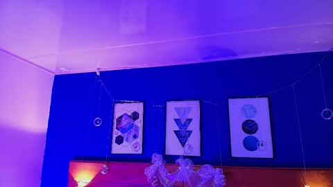 Dani online show from December 16, 2025, 11:04 am