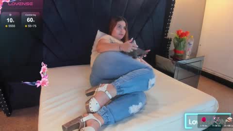 Snapshot of mahiasmith13 chatting on October 20, 2025, 1:22 pm MAHIA online show from October 20, 2025, 1:22 pm