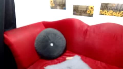 Snapshot of maia_2016 chatting on July 2, 2026, 4:02 pm ISABELA online show from July 2, 2026, 4:02 pm