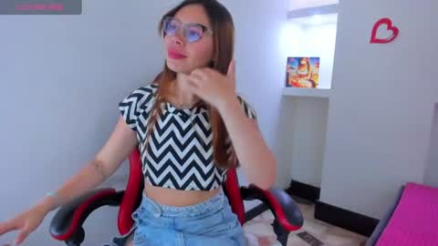 Snapshot of maia_blaze chatting on July 4, 2026, 1:28 pm Maia online show from July 4, 2026, 1:28 pm