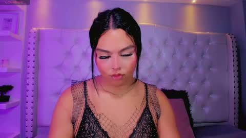 Snapshot of maia_hotts chatting on May 17, 2026, 8:05 pm CamiiGarcia online show from May 17, 2026, 8:05 pm