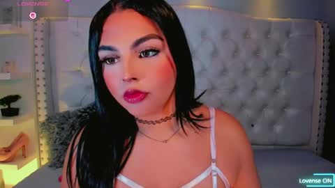 Snapshot of maia_hotts chatting on June 5, 2026, 8:25 pm CamiiGarcia online show from June 5, 2026, 8:25 pm