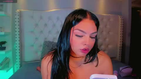 Snapshot of maia_hotts chatting on June 6, 2026, 8:24 pm CamiiGarcia online show from June 6, 2026, 8:24 pm