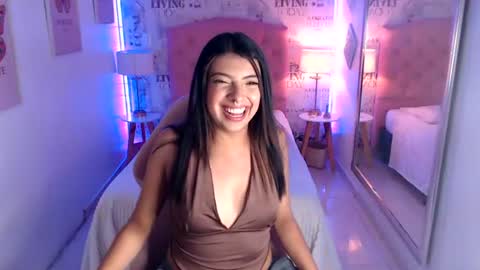Maia Reficco online show from June 25, 2026, 3:05 pm
