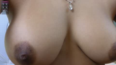 Maiaa Ruiz  online show from December 6, 2024, 6:50 pm