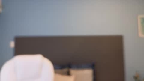 Maiaa Ruiz  online show from December 14, 2024, 4:52 pm