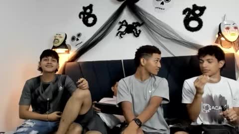 Snapshot of maicol_cum23 chatting on October 19, 2025, 12:22 am maicol_cum23 online show from October 19, 2025, 12:22 am