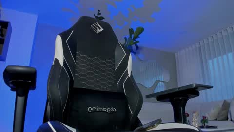 MAICOL online show from February 6, 2026, 11:08 pm