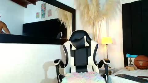 maicolparker0 online show from June 20, 2026, 12:30 pm