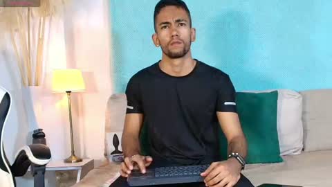 maicolparker0 online show from July 2, 2026, 12:44 pm