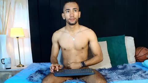 maicolparker0 online show from July 21, 2026, 12:18 pm