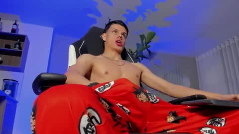 MAICOL  online show from February 3, 2026, 6:22 am