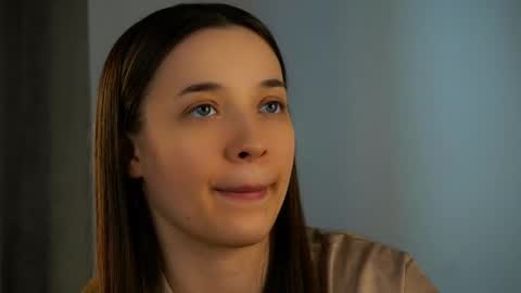 Lucy online show from March 5, 2025, 7:49 am