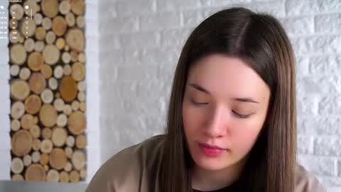 Lucy online show from November 6, 2025, 2:12 am