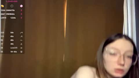 Snapshot of maidacompston chatting on October 31, 2025, 8:37 am Elina online show from October 31, 2025, 8:37 am