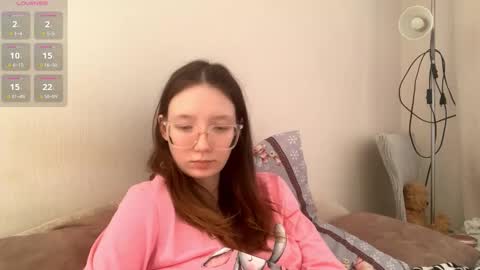 Elina online show from March 16, 2026, 7:34 am