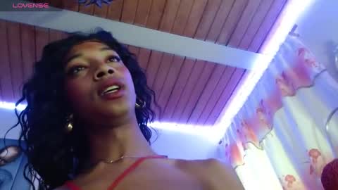 Snapshot of maidi_hot chatting on December 23, 2024, 4:39 pm Bella Maidi online show from December 23, 2024, 4:39 pm