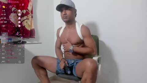 Snapshot of maik_alen chatting on June 17, 2026, 11:34 am . Maik Alen . online show from June 17, 2026, 11:34 am