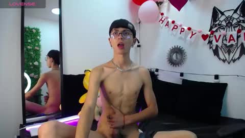 Snapshot of maiky_cooper chatting on February 13, 2025, 9:20 am Maiky Cooper online show from February 13, 2025, 9:20 am