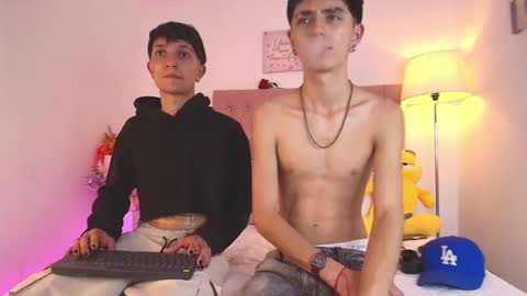 Snapshot of maiky_cooper chatting on February 27, 2025, 12:10 am Maiky Cooper online show from February 27, 2025, 12:10 am