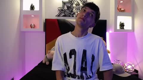 Snapshot of maiky_cooper chatting on February 28, 2025, 3:59 am Maiky Cooper online show from February 28, 2025, 3:59 am