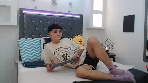 Snapshot of maiky_cooper chatting on March 10, 2025, 4:28 am Maiky Cooper online show from March 10, 2025, 4:28 am