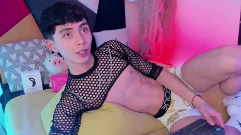 Snapshot of maiky_cooper chatting on October 22, 2025, 8:52 pm Maiky Cooper online show from October 22, 2025, 8:52 pm