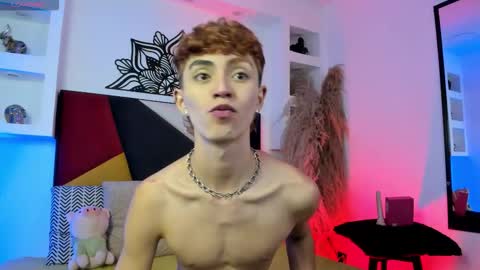 Snapshot of maiky_cooper chatting on November 26, 2025, 8:32 pm Maiky Cooper online show from November 26, 2025, 8:32 pm