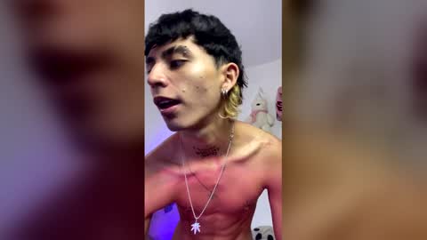 maiky_cooper01 online show from May 5, 2026, 12:46 pm