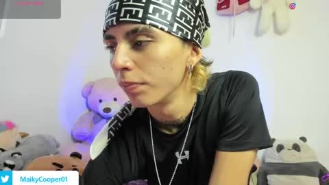 maiky_cooper01 online show from May 9, 2026, 3:06 pm