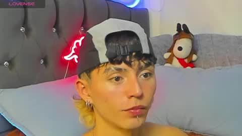 maiky_cooper01 online show from May 31, 2026, 3:58 am