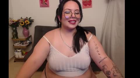 Snapshot of maily_888 chatting on November 8, 2025, 12:22 am maily online show from November 8, 2025, 12:22 am