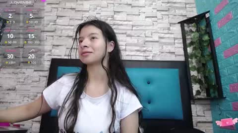  MAILY CAN  online show from October 1, 2025, 12:44 pm