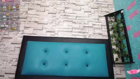  MAILY CAN  online show from October 9, 2025, 1:42 pm