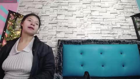  MAILY CAN  online show from December 5, 2025, 1:31 pm