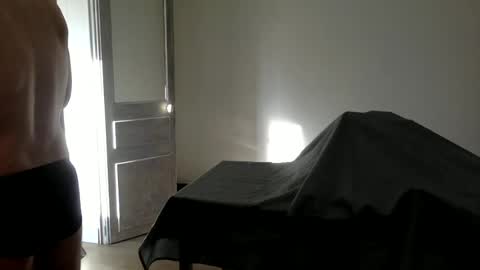 Snapshot of maingauchemaindroite chatting on July 24, 2026, 6:44 am maingauchemaindroite online show from July 24, 2026, 6:44 am