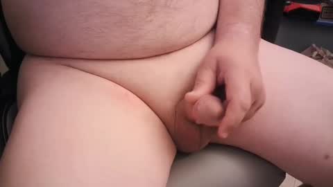 Snapshot of mainttech chatting on November 3, 2025, 2:02 am Gilly online show from November 3, 2025, 2:02 am