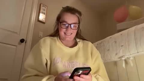 maisystellaxx online show from March 26, 2026, 2:50 am