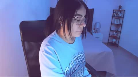 Snapshot of maite_kanes chatting on March 6, 2025, 2:30 am Maite online show from March 6, 2025, 2:30 am