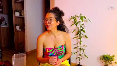 Snapshot of maithe_perroni chatting on March 30, 2026, 11:28 pm Lauu online show from March 30, 2026, 11:28 pm