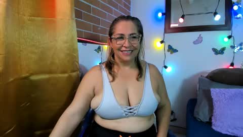 Snapshot of maja_hills chatting on February 22, 2025, 9:26 pm maja_hills online show from February 22, 2025, 9:26 pm