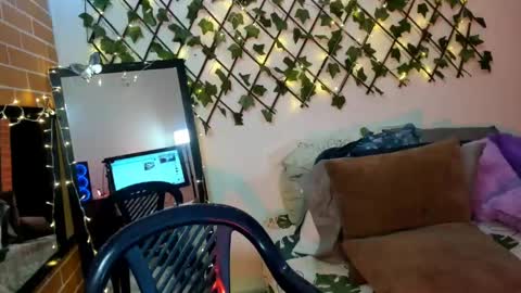 Snapshot of maja_hills chatting on March 12, 2025, 11:44 pm maja_hills online show from March 12, 2025, 11:44 pm