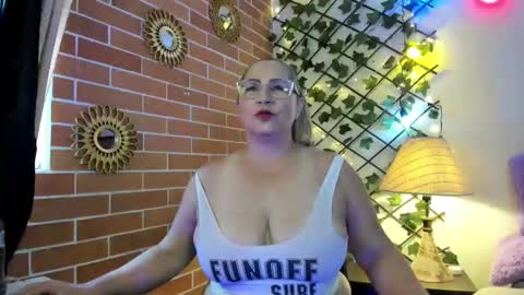 Snapshot of maja_hills chatting on November 26, 2025, 9:49 pm maja_hills online show from November 26, 2025, 9:49 pm