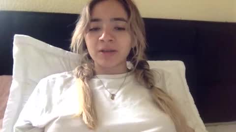 majo_gomezz online show from April 30, 2026, 5:41 pm