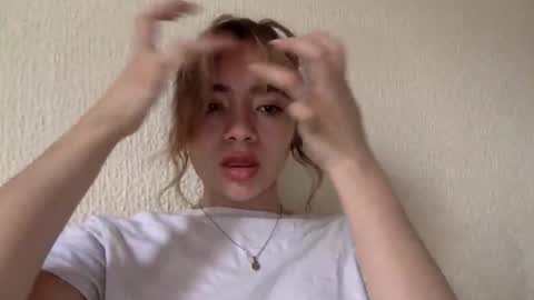 majo_gomezz online show from May 1, 2026, 9:30 pm