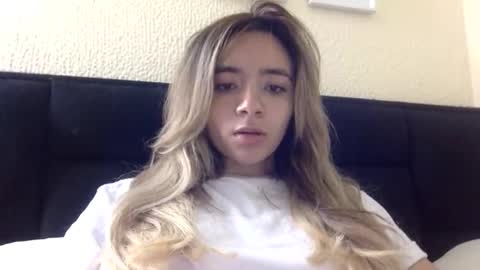 Snapshot of majo_gomezz chatting on May 3, 2026, 11:44 pm majo_gomezz online show from May 3, 2026, 11:44 pm
