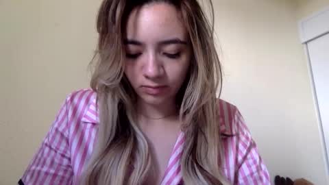 Snapshot of majo_gomezz chatting on May 9, 2026, 2:33 pm majo_gomezz online show from May 9, 2026, 2:33 pm