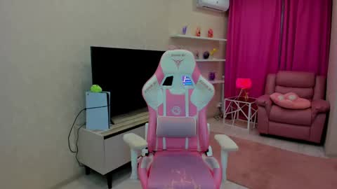 Chloe online show from May 6, 2026, 3:24 am