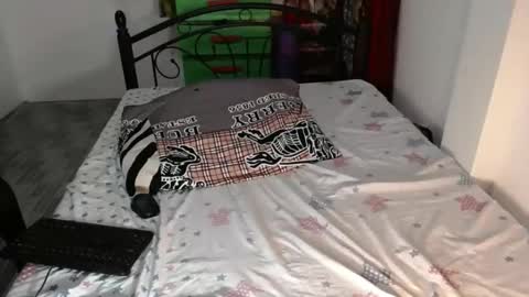 makelove2mebb online show from December 27, 2024, 12:29 am