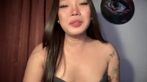 Snapshot of makemesquirt_xxx chatting on May 15, 2026, 6:20 am KEANA online show from May 15, 2026, 6:20 am